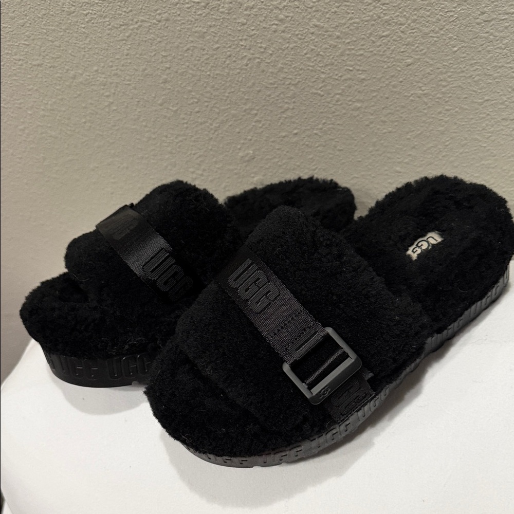 UGG Black Fluffy Slides